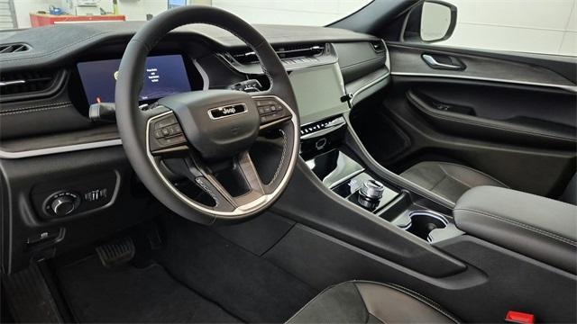 new 2026 Jeep Grand Cherokee car, priced at $41,383