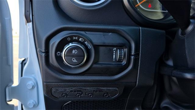 new 2026 Jeep Gladiator car, priced at $45,828