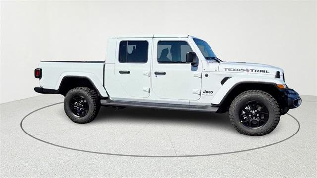 new 2026 Jeep Gladiator car, priced at $45,828