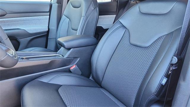 new 2026 Jeep Compass car, priced at $27,652