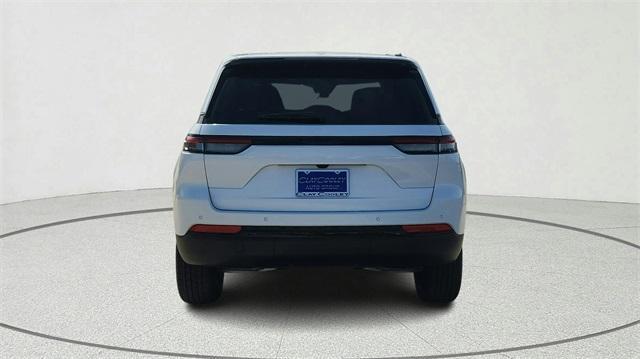 new 2025 Jeep Grand Cherokee car, priced at $40,881