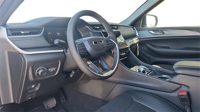 new 2025 Jeep Grand Cherokee L car, priced at $40,381