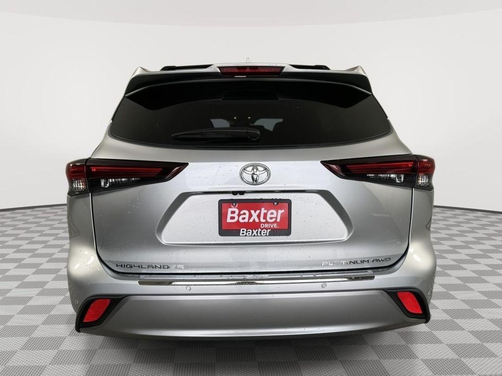 used 2024 Toyota Highlander car, priced at $49,500