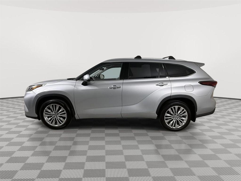 used 2024 Toyota Highlander car, priced at $49,500
