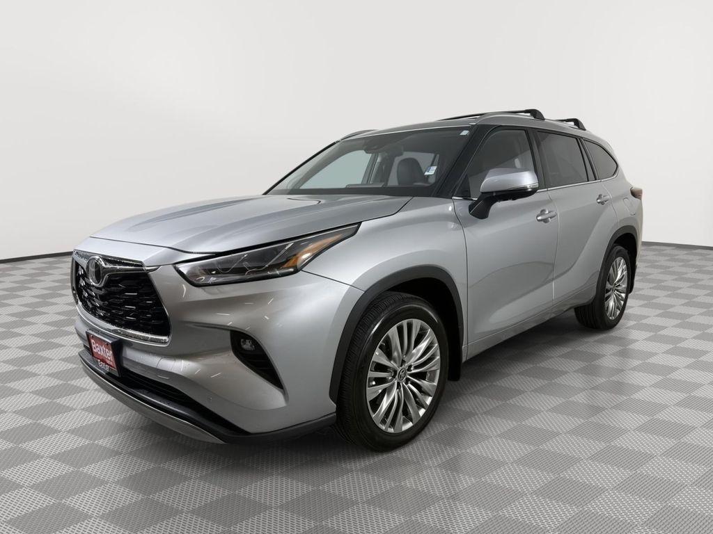 used 2024 Toyota Highlander car, priced at $49,500