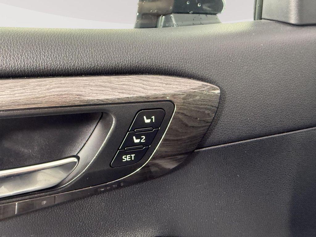 used 2024 Toyota Highlander car, priced at $49,500