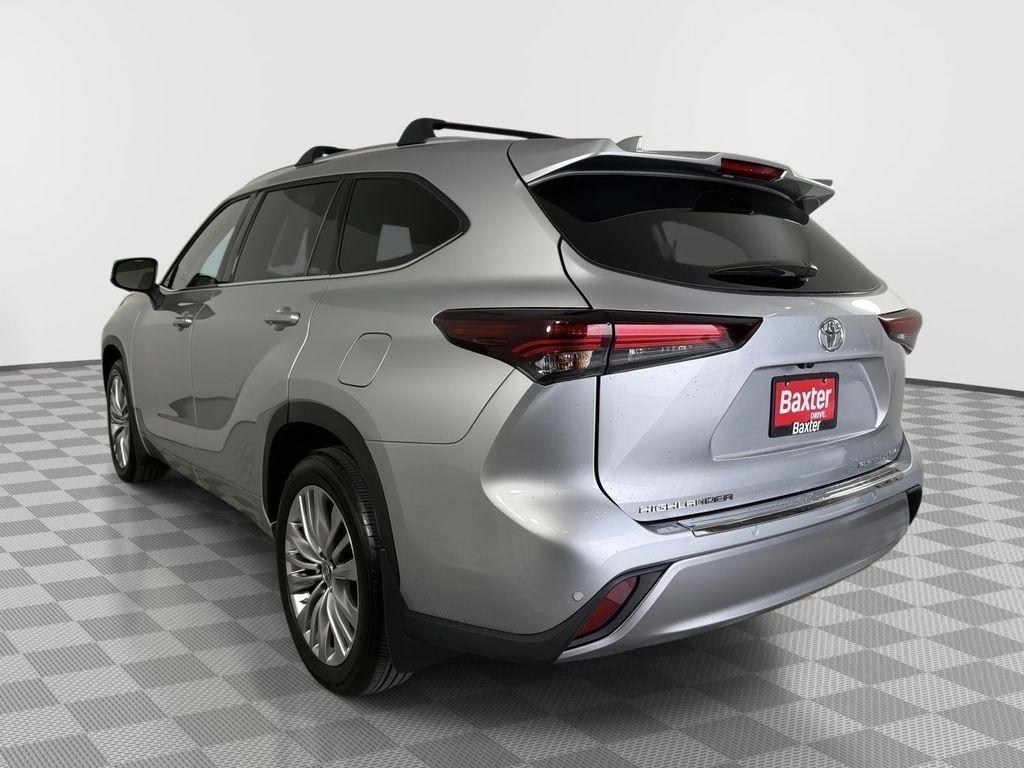 used 2024 Toyota Highlander car, priced at $49,500