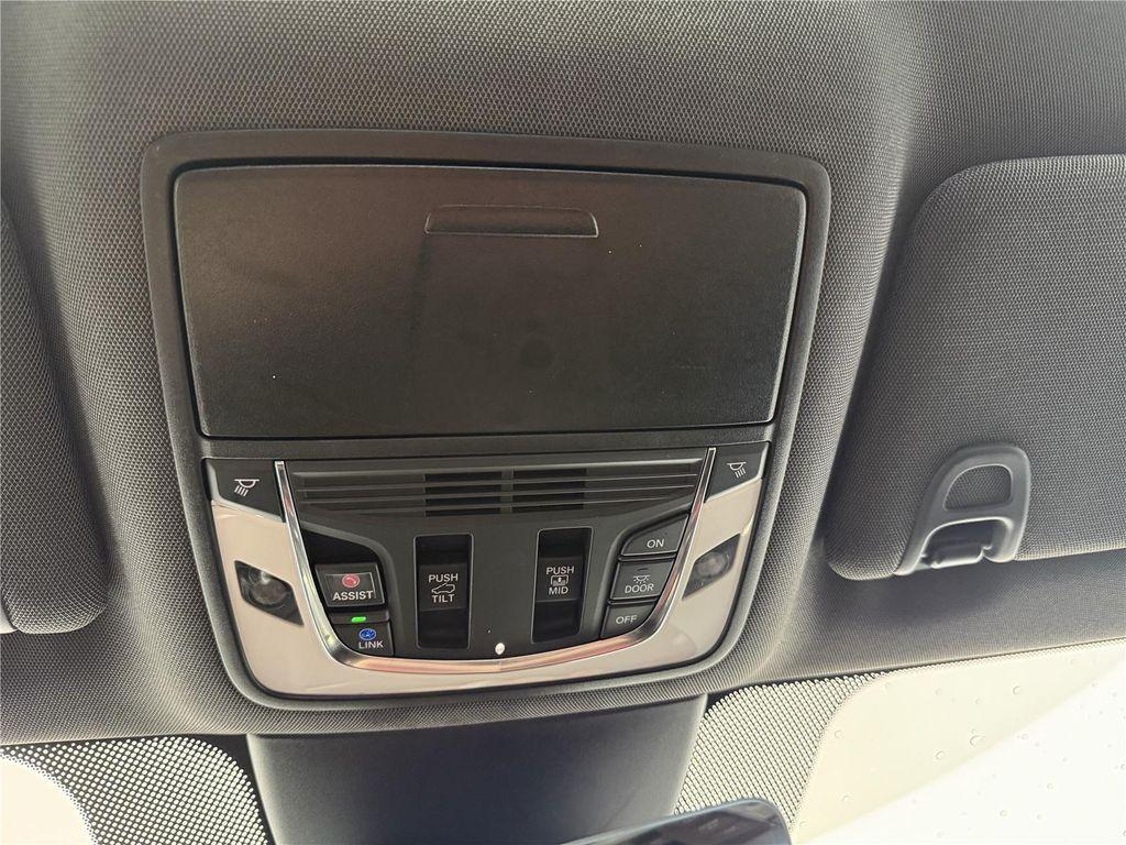 used 2022 Acura MDX car, priced at $32,800