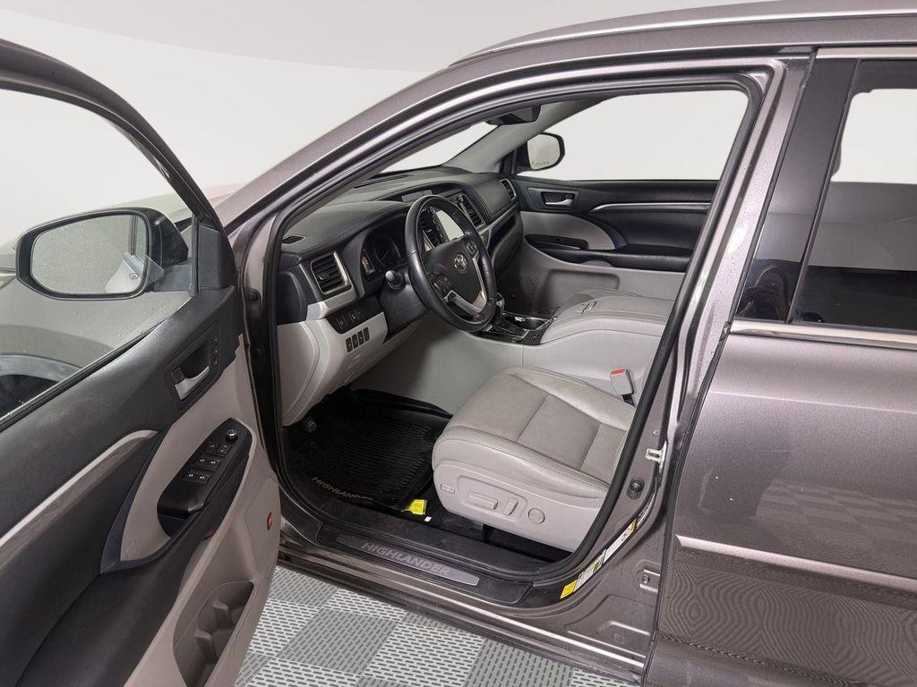 used 2019 Toyota Highlander Hybrid car, priced at $27,000