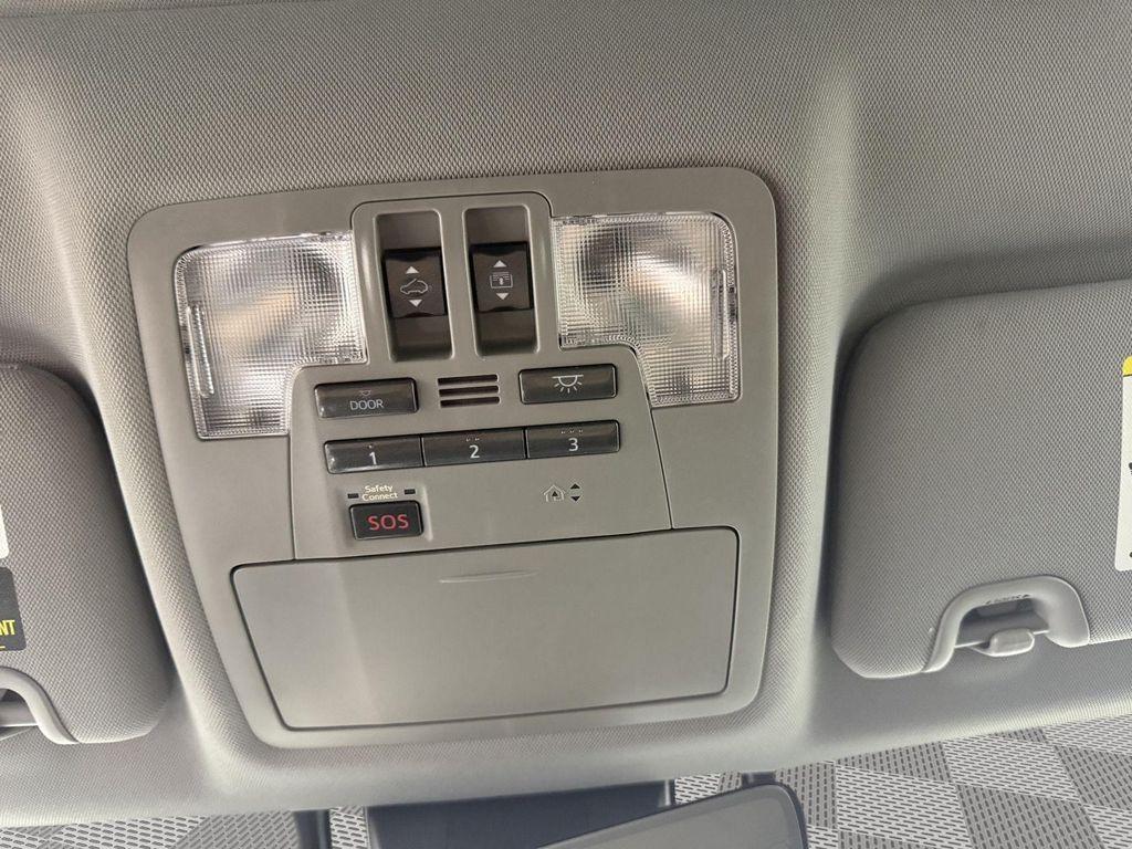used 2019 Toyota Highlander Hybrid car, priced at $27,000