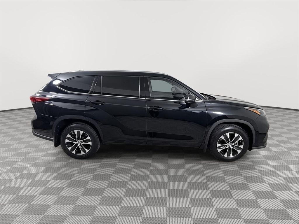 used 2020 Toyota Highlander car, priced at $33,500