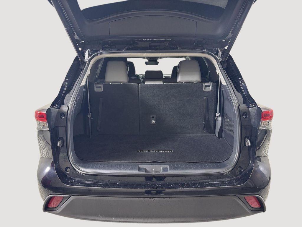 used 2020 Toyota Highlander car, priced at $33,500