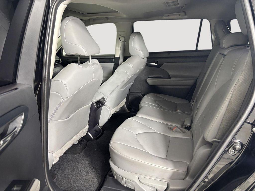 used 2020 Toyota Highlander car, priced at $33,500