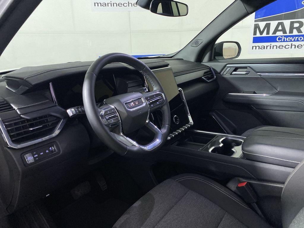used 2025 GMC Acadia car, priced at $38,900