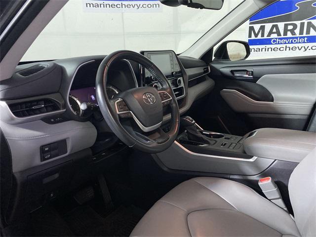 used 2022 Toyota Highlander car, priced at $29,400