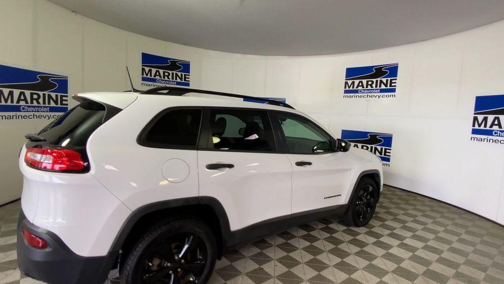 used 2017 Jeep Cherokee car, priced at $10,400