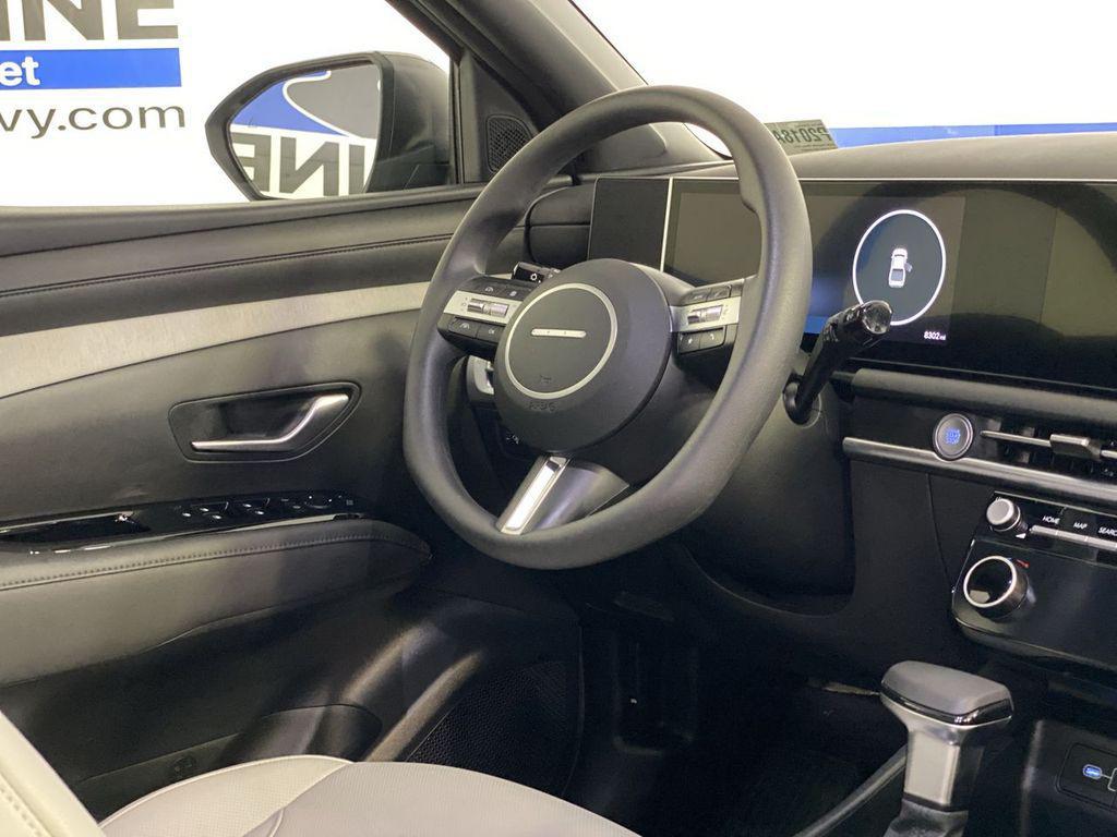 used 2025 Hyundai SANTA CRUZ car, priced at $27,900