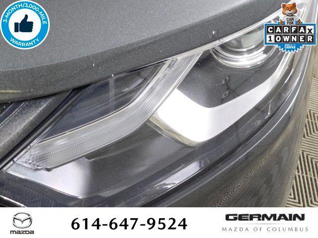 used 2021 Chevrolet Equinox car, priced at $17,391