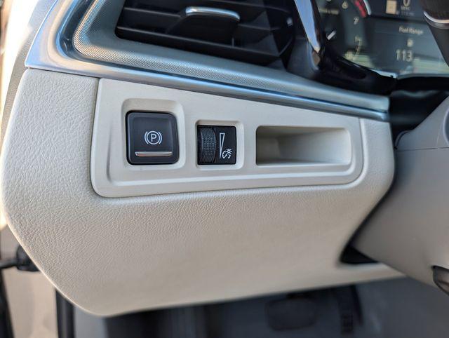 used 2023 Cadillac XT5 car, priced at $25,991