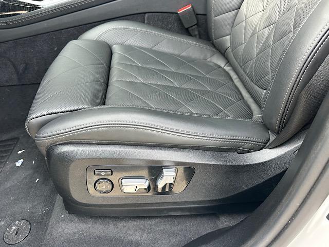 used 2024 BMW X7 car, priced at $71,900