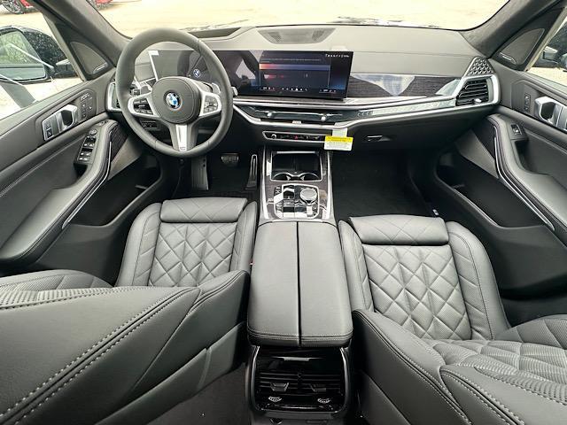 new 2026 BMW X7 car, priced at $101,200