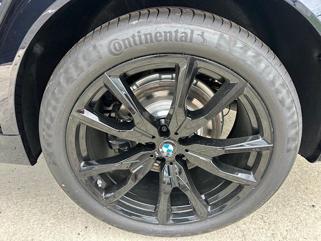 new 2026 BMW X7 car, priced at $101,200
