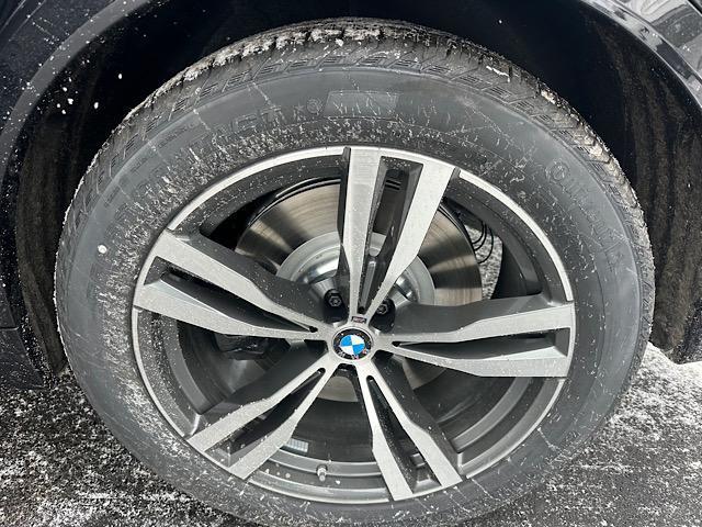 new 2026 BMW X7 car, priced at $127,300