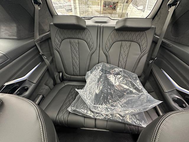 new 2026 BMW X7 car, priced at $127,300