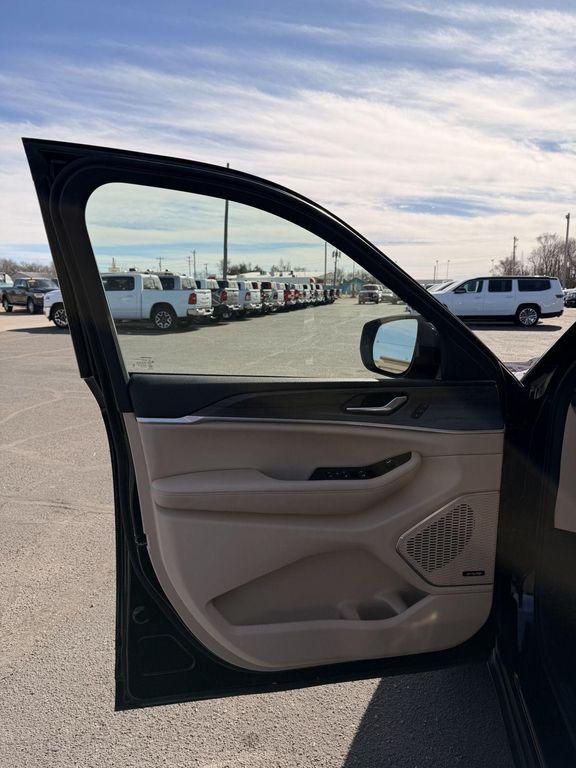 used 2024 Jeep Grand Cherokee 4xe car, priced at $28,995