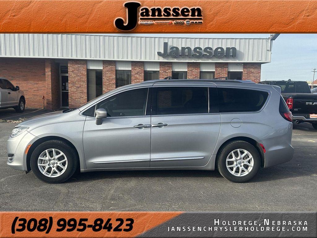 used 2020 Chrysler Pacifica car, priced at $17,995