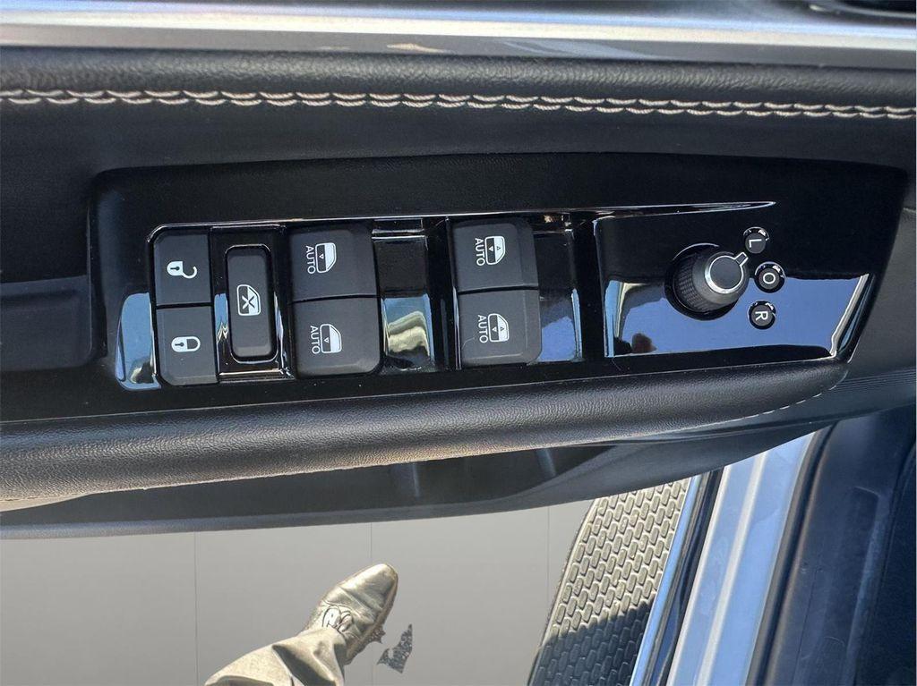 used 2024 Jeep Wagoneer L car, priced at $39,995