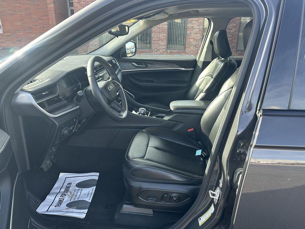 used 2024 Jeep Grand Cherokee 4xe car, priced at $27,995