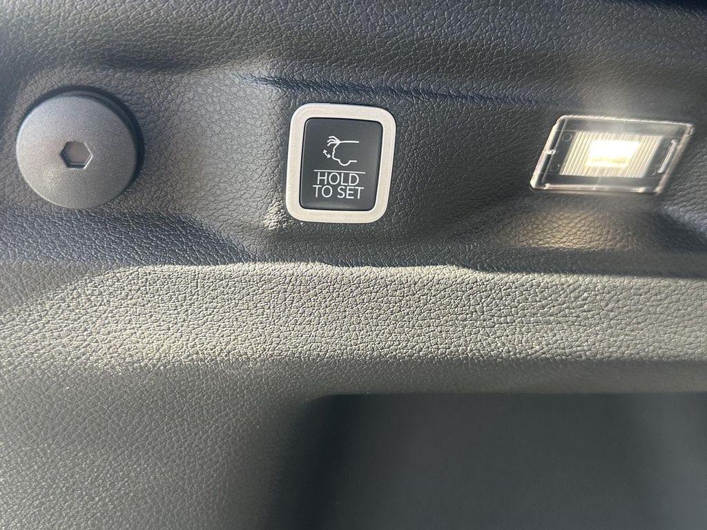 new 2025 Jeep Grand Cherokee L car, priced at $52,495