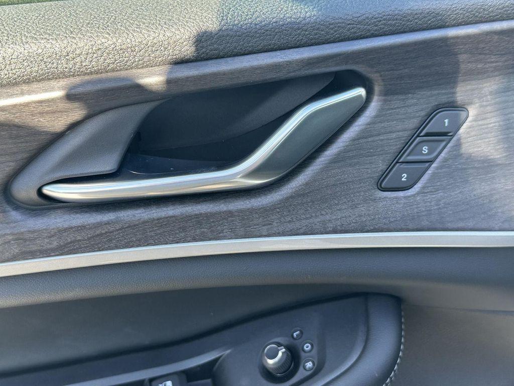 new 2025 Jeep Grand Cherokee L car, priced at $52,495