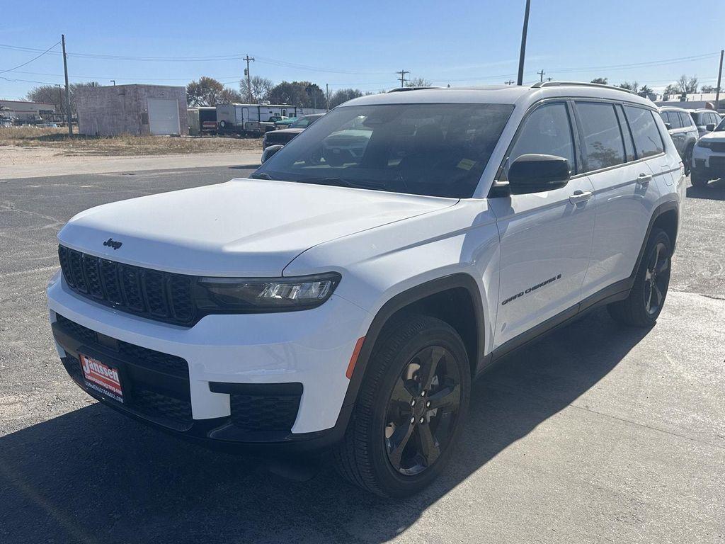 new 2025 Jeep Grand Cherokee L car, priced at $52,495