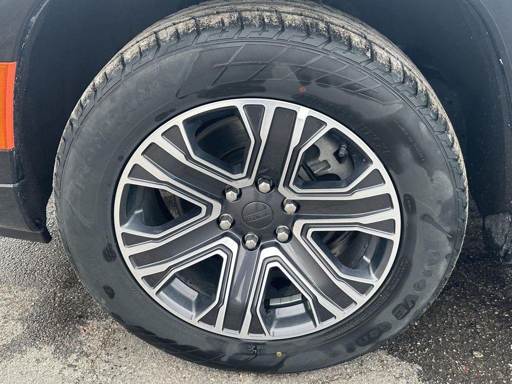 used 2024 Jeep Wagoneer car, priced at $45,995