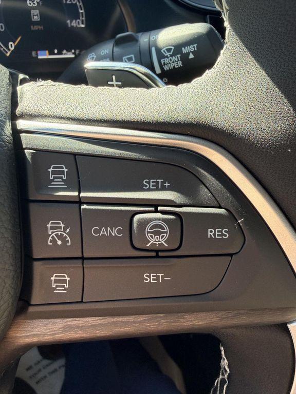 new 2027 Jeep Grand Cherokee car, priced at $52,518
