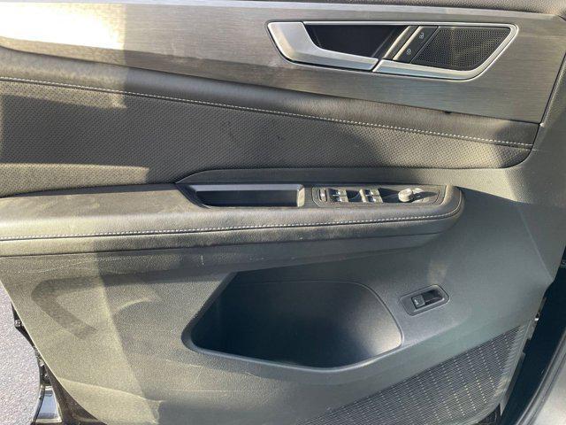 used 2025 Volkswagen Atlas Cross Sport car, priced at $31,990