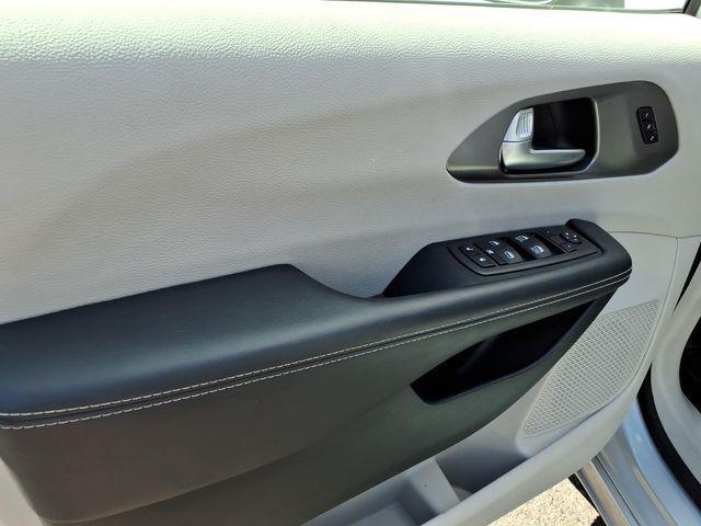 used 2023 Chrysler Pacifica car, priced at $28,786