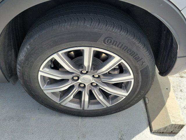 used 2023 Cadillac XT4 car, priced at $29,895