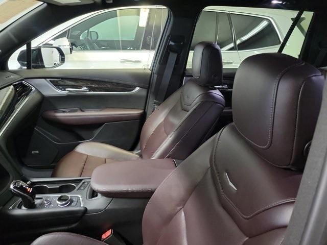 used 2022 Cadillac XT6 car, priced at $31,995