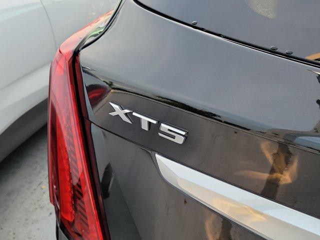 used 2023 Cadillac XT5 car, priced at $27,995