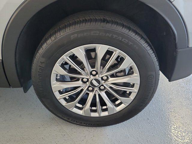 used 2024 Cadillac XT4 car, priced at $33,995