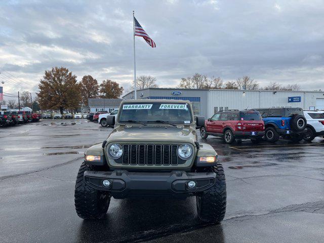 used 2025 Jeep Gladiator car, priced at $40,494