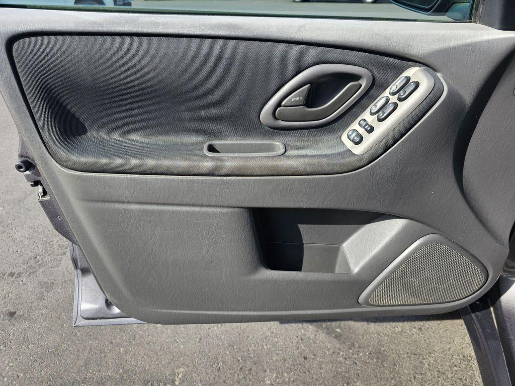 used 2006 Mazda Tribute car, priced at $4,850