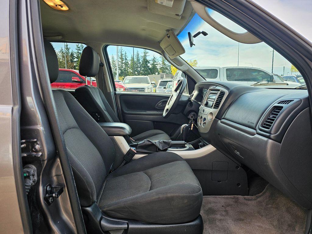 used 2006 Mazda Tribute car, priced at $4,850