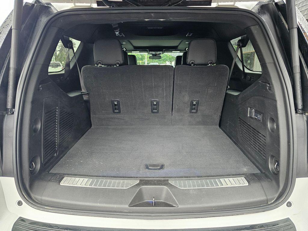 used 2025 GMC Yukon XL car, priced at $75,850