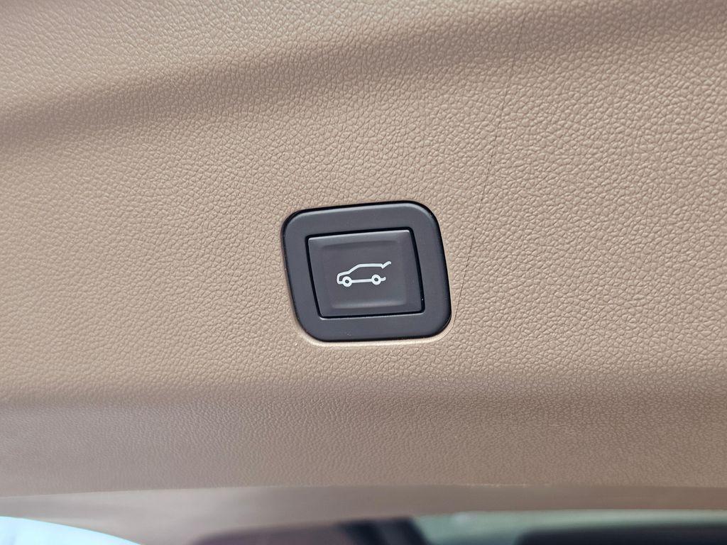 used 2024 GMC Yukon XL car, priced at $69,850