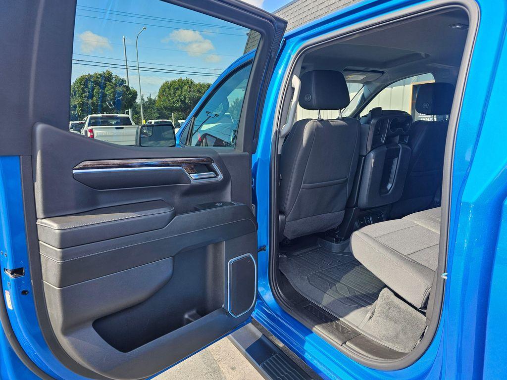 used 2023 GMC Sierra 1500 car, priced at $37,850