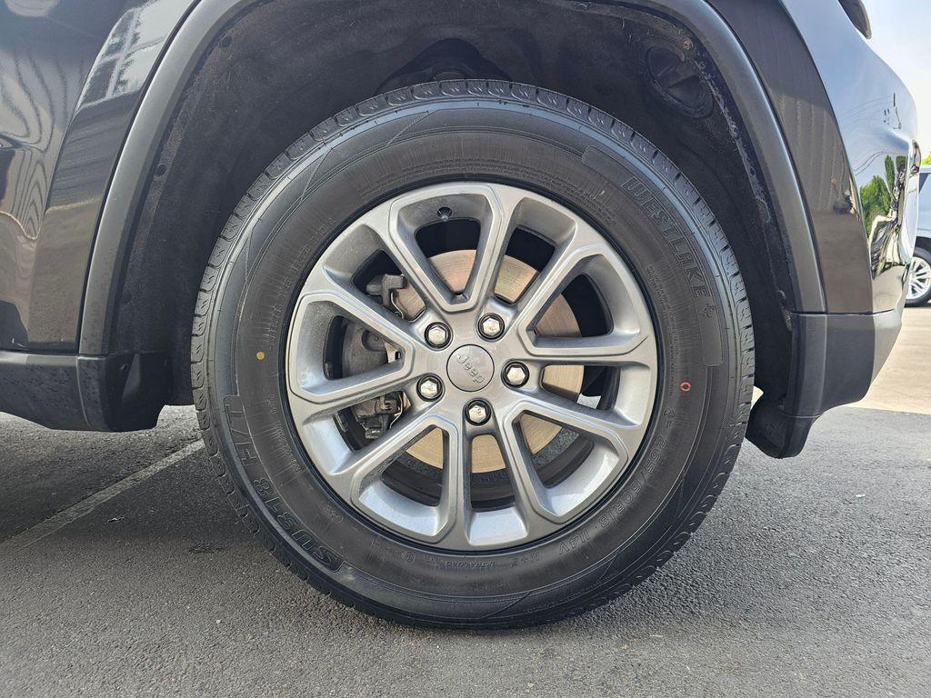 used 2014 Jeep Grand Cherokee car, priced at $12,850